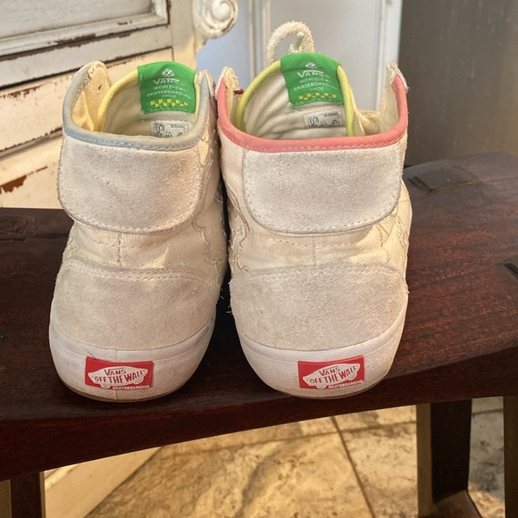 VANS x Sesame Street The Lizzie Elmo Embroidered Characters Shoe Mens Size 11 - Picture 8 of 11